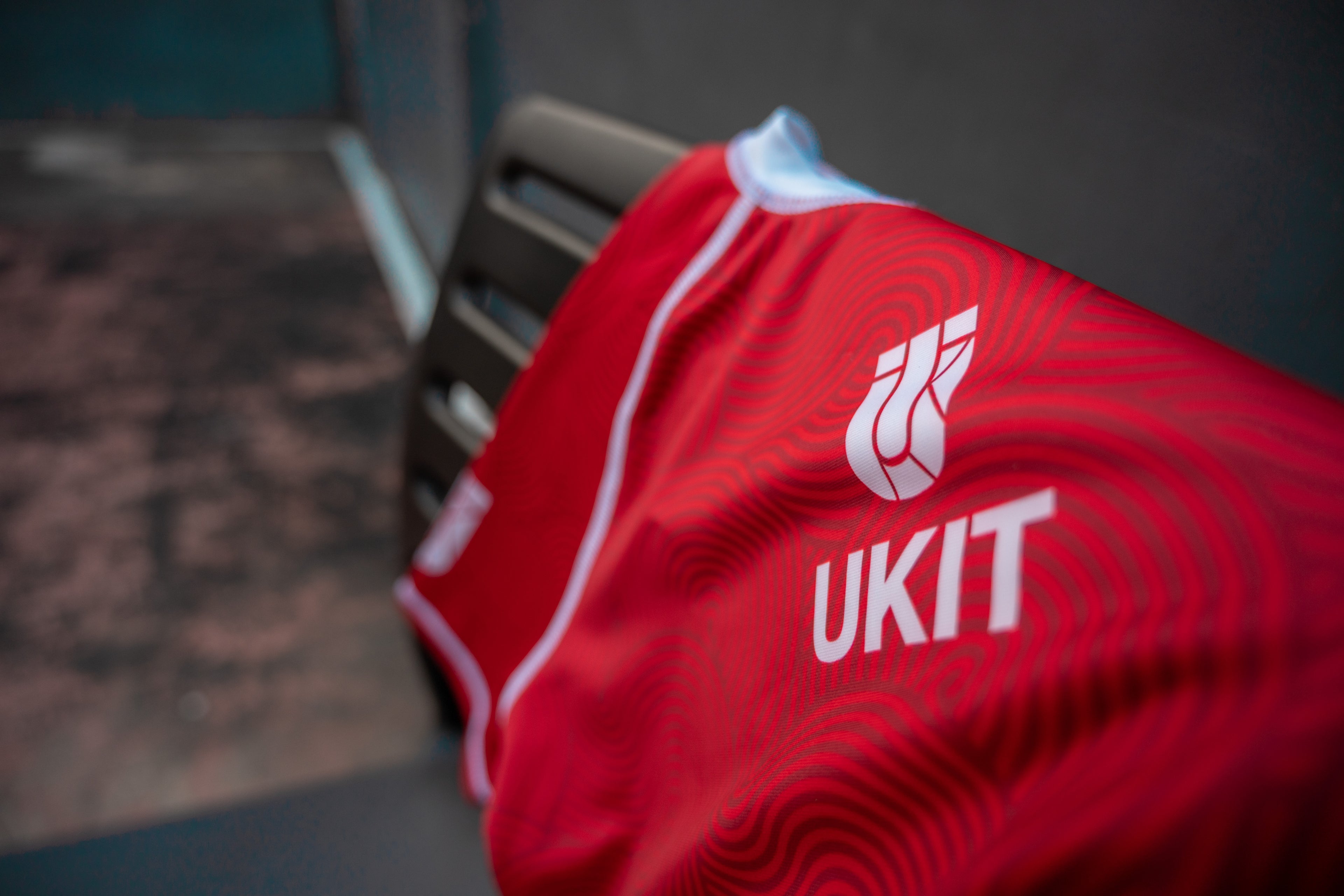 UKIT RED FLOW RASHGUARD