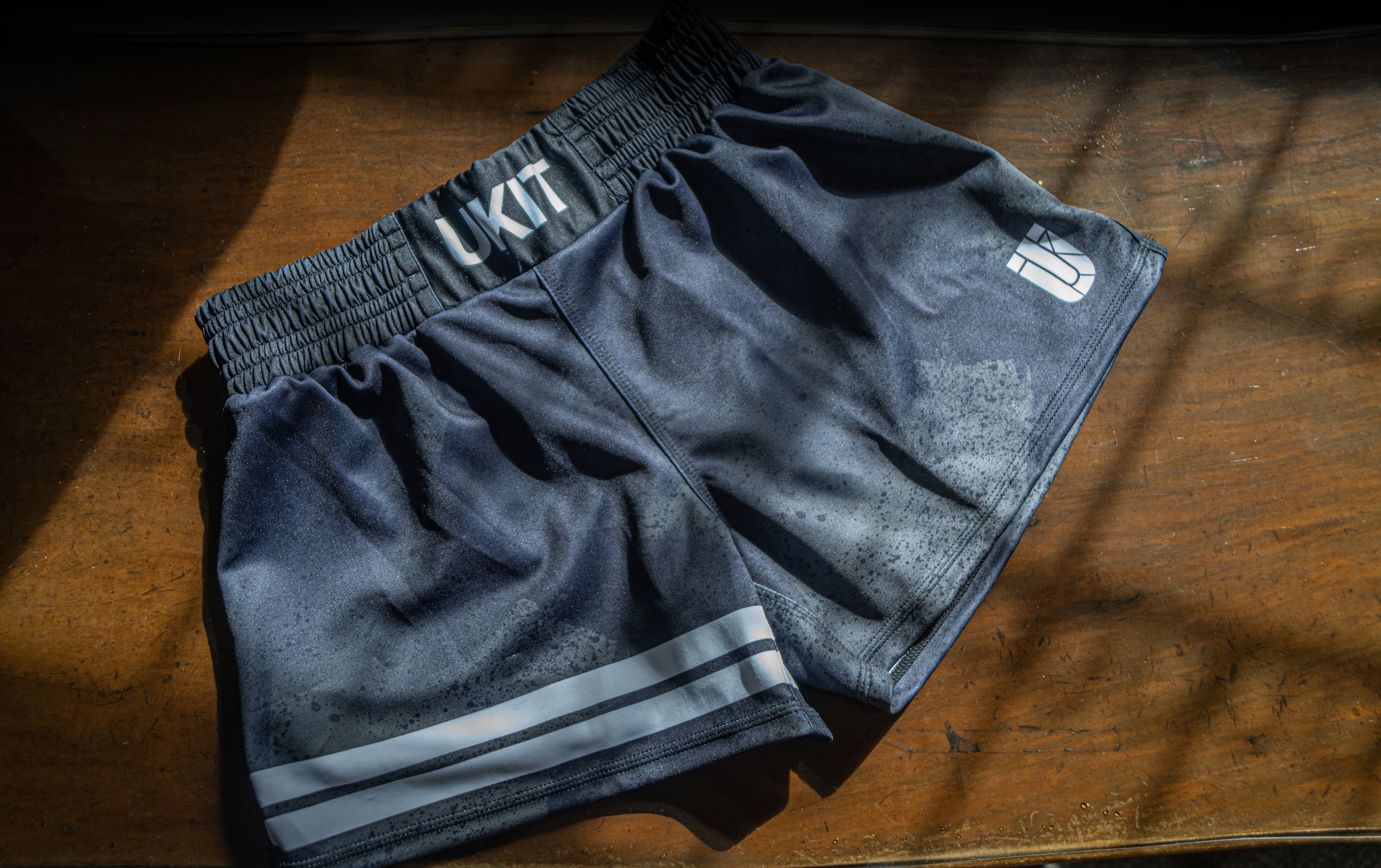 UKIT GHOST HYBRID SHORTS