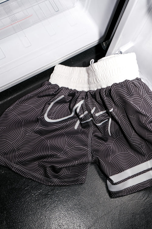 BLACK FLOW SHORTS