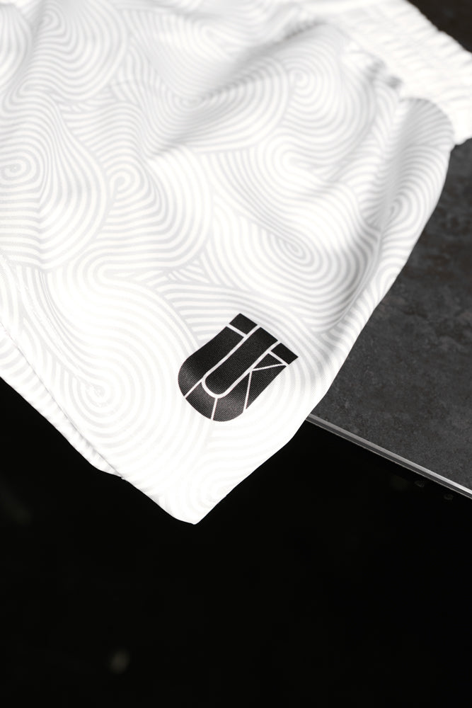 WHITE FLOW HYBRID SHORTS